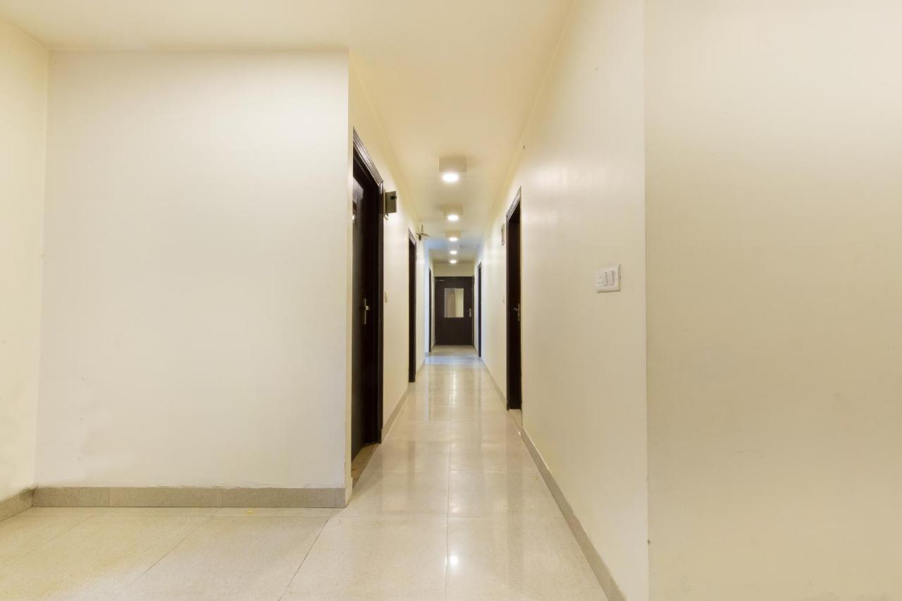 The Alpino Hotel New Delhi Exterior photo